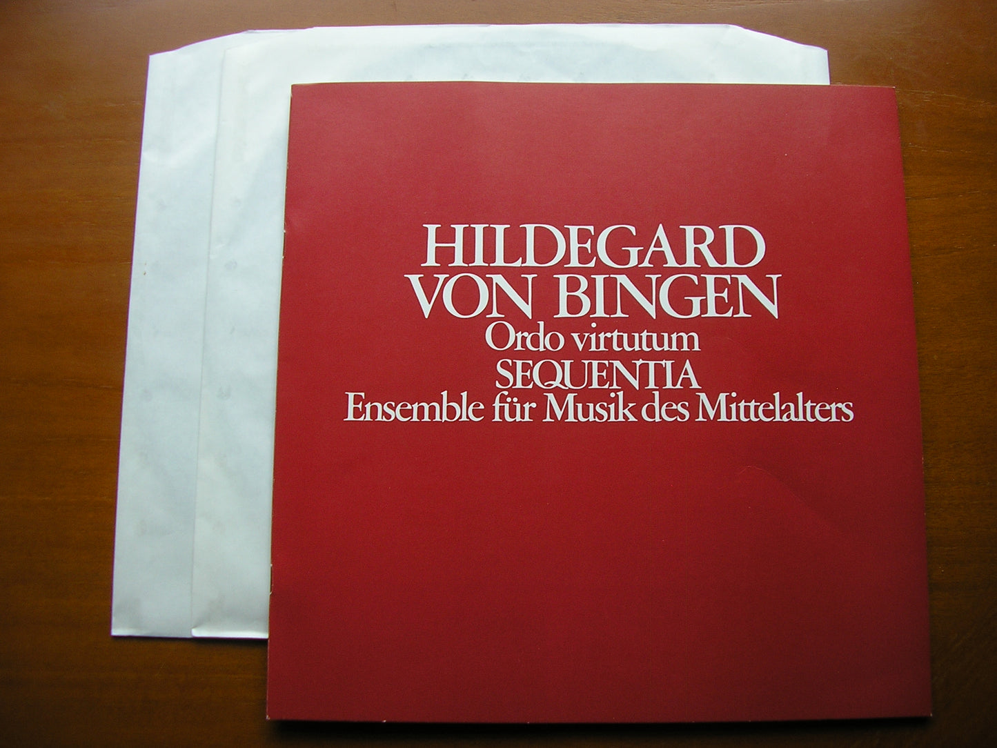 HILDEGARD VON BINGEN: ORDO VIRTUTUM      SEQUENTIA ENSEMBLE FOR MUSIC OF THE MIDDLE AGES     2LP     99 942/3
