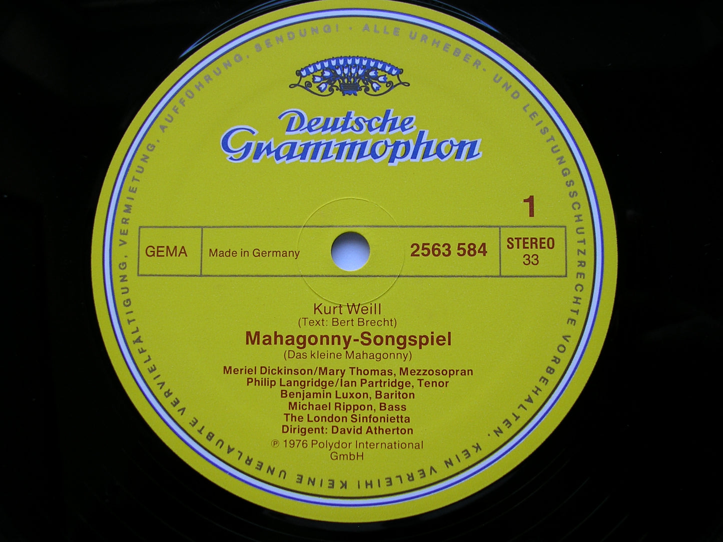WEILL: MAHAGONNY / PANTOMIME / VIOLIN CONCERTO / BERLIN REQUIEM     SOLOISTS / LONDON SINFONIETTA / ATHERTON    3LP     2740 153