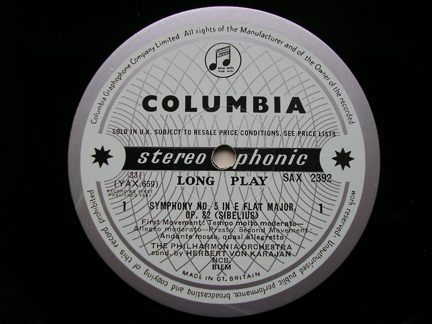 SIBELIUS: SYMPHONY No. 5 / FINLANDIA      KARAJAN / PHILHARMONIA     SAX 2392