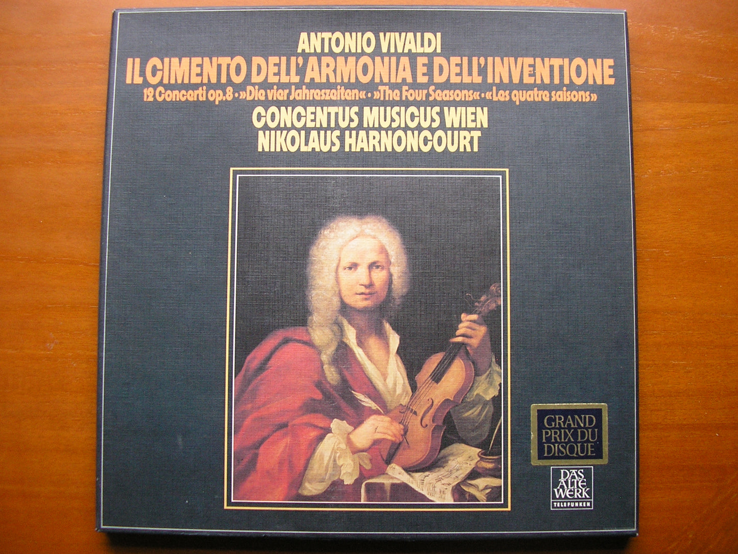 VIVALDI: THE CONTEST BETWEEN HARMONY & INVENTION  Op. 8      HARNONCOURT / CONCENTUS MUSICUS VIENNA     2 LP       6.35386