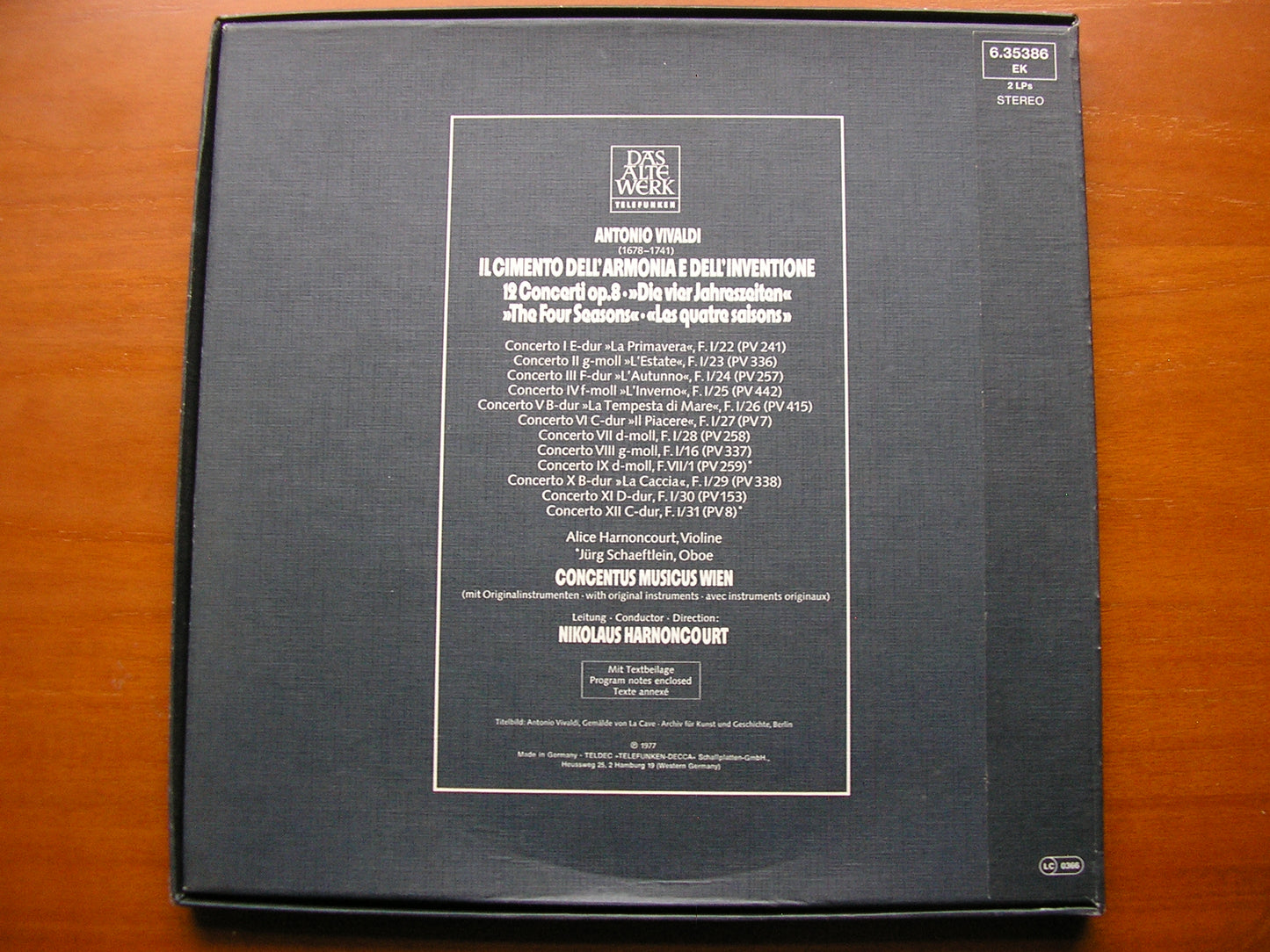 VIVALDI: THE CONTEST BETWEEN HARMONY & INVENTION  Op. 8      HARNONCOURT / CONCENTUS MUSICUS VIENNA     2 LP       6.35386