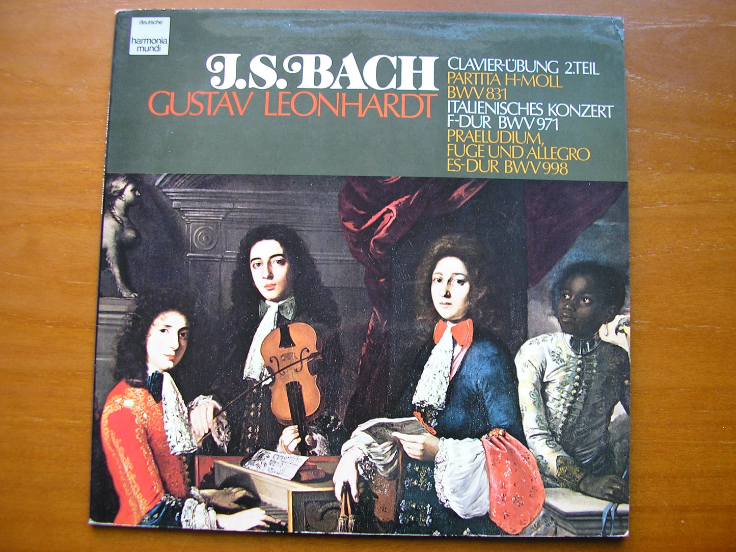 BACH: PARTITA in B / ITALIAN CONCERTO   GUSTAV LEONHARDT    065 99 867