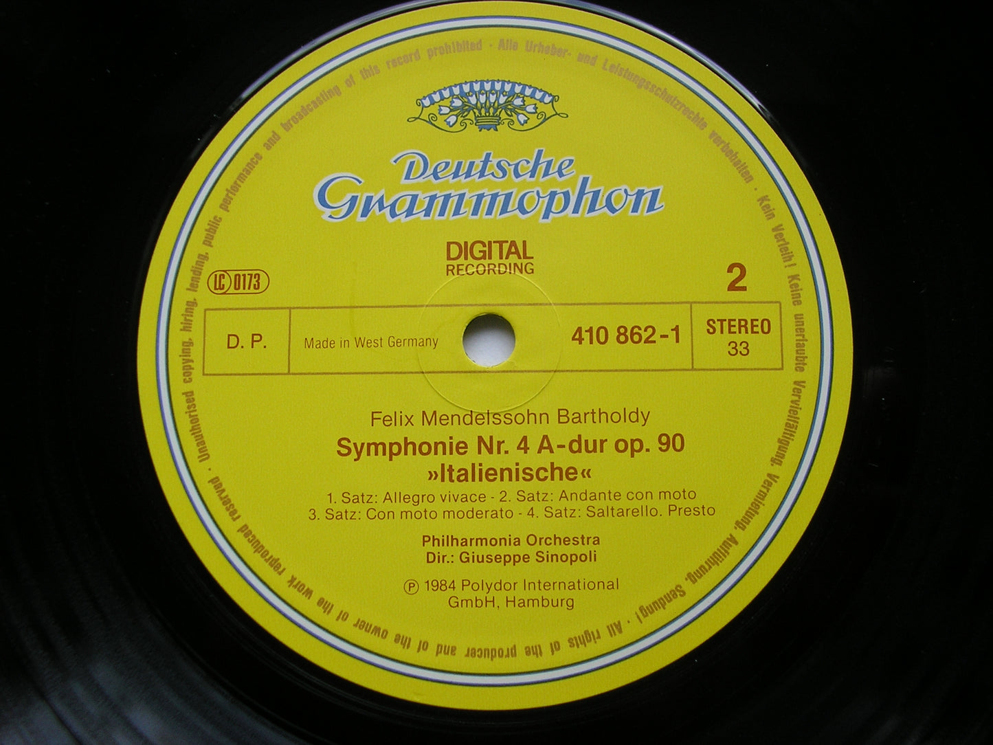 MENDELSSOHN: SYMPHONY No. 4 / SCHUBERT: SYMPHONY No. 8     SINOPOLI / PHILHARMONIA   410 862