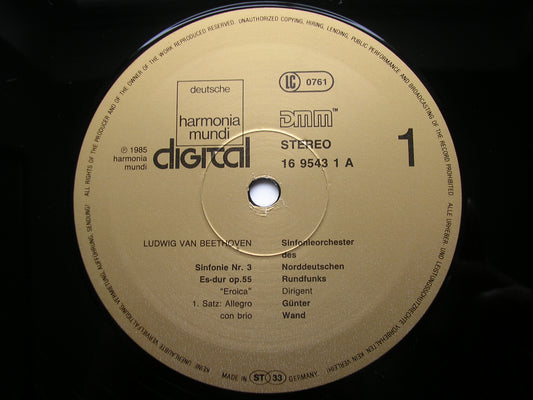 BEETHOVEN: SYMPHONY No. 3 'Eroica'      WAND / HAMBURG RADIO SYMPHONY    067 16 9543