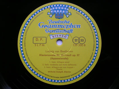 BEETHOVEN: PIANO SONATAS Nos. 8 'Pathetique' / 14 'Moonlight' / 23 'Appassionata'      KEMPFF     139 300