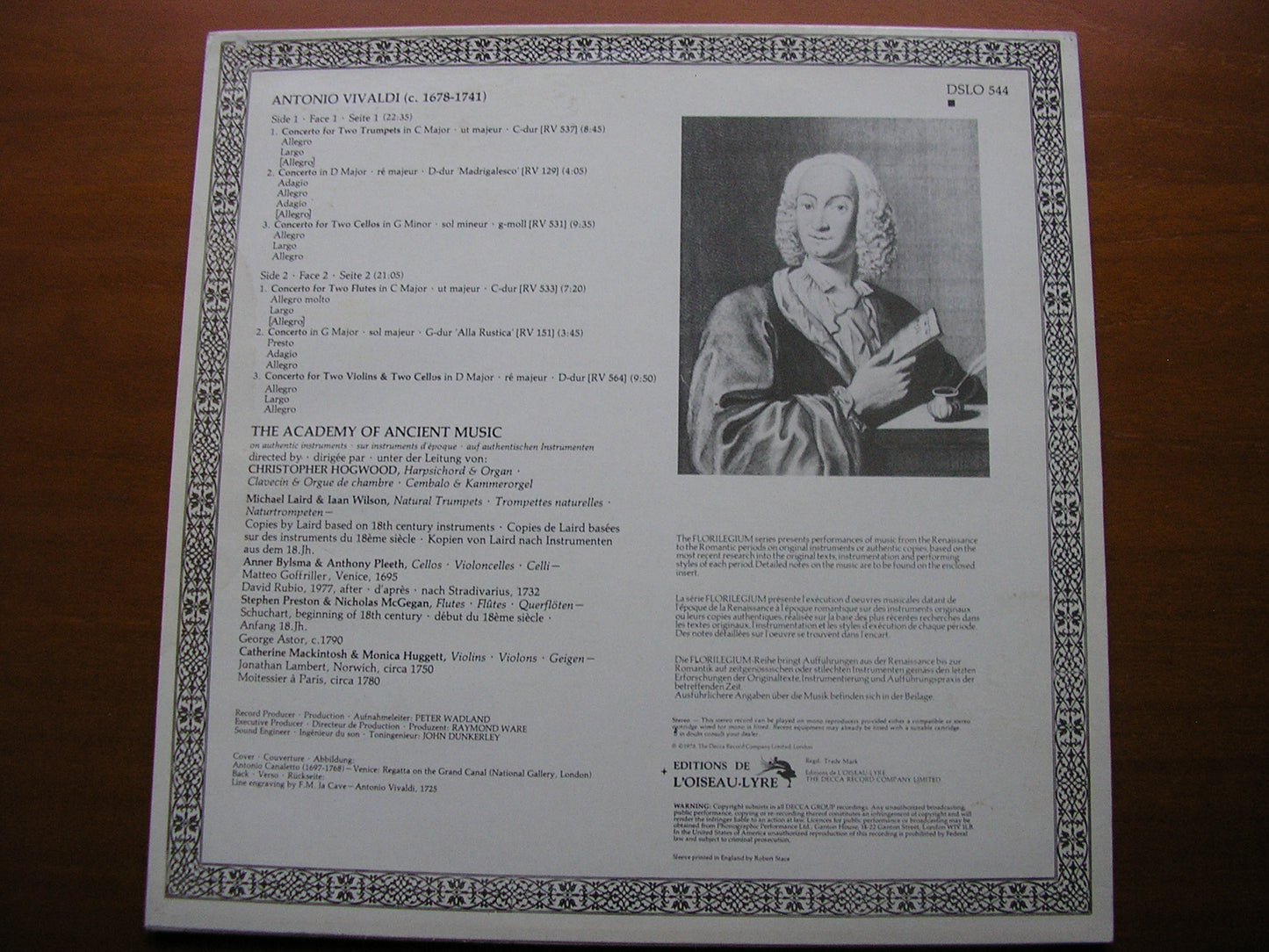 VIVALDI: SIX CONCERTOS     SOLOISTS / THE ACADEMY OF ANCIENT MUSIC / HOGWOOD   DSLO 544