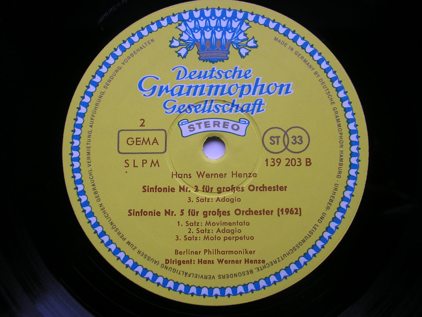 HENZE: FIVE SYMPHONIES      HANS WERNER HENZE / BERLIN PHILHARMONIC ORCHESTRA    2 LP      139 203 / 4