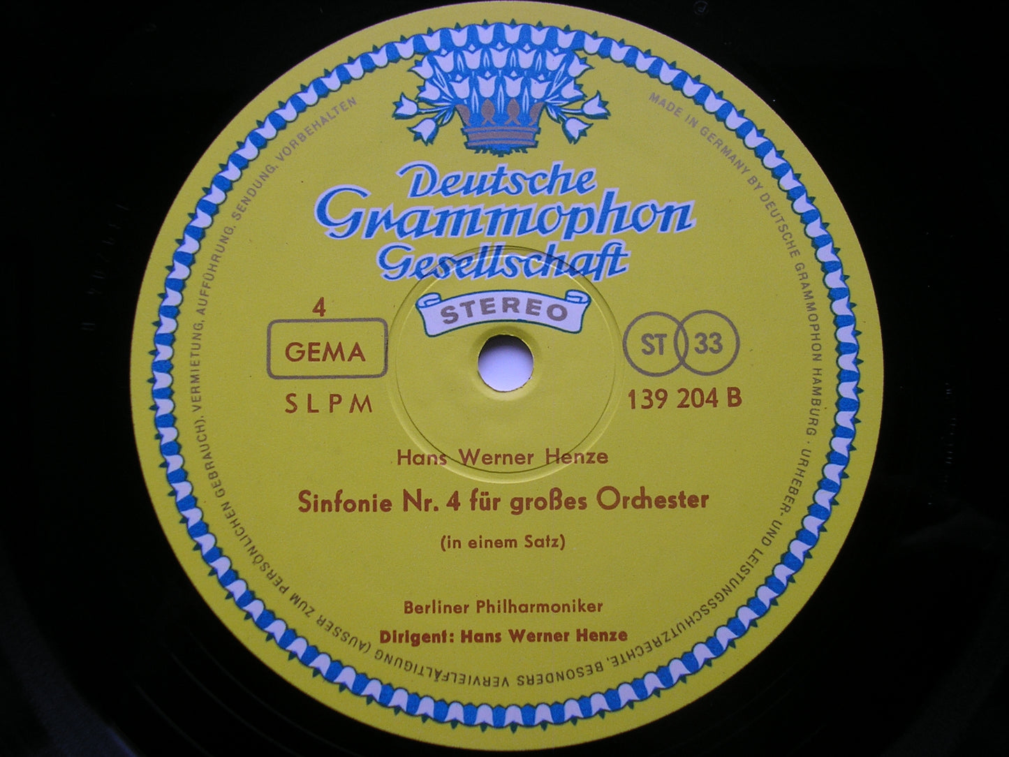 HENZE: FIVE SYMPHONIES      HANS WERNER HENZE / BERLIN PHILHARMONIC ORCHESTRA    2 LP      139 203 / 4