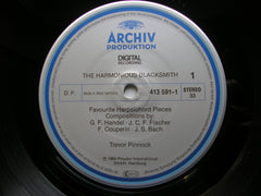 THE HARMONIOUS BLACKSMITH: FAVOURITE HARPSICHORD PIECES      TREVOR PINNOCK   413 591