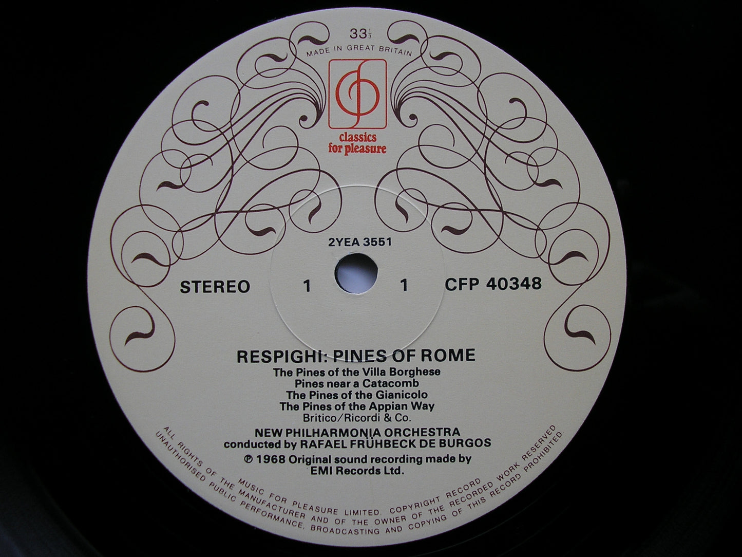 RESPIGHI: FOUNTAINS OF ROME / PINES OF ROME / STRAVINSKY: FIREWORKS / CIRCUS POLKA    DE BURGOS / NEW PHILHARMONIA   CFP 40348