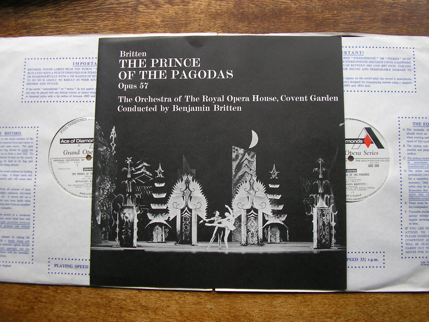 BRITTEN: THE PRINCE OF THE PAGODAS    BENJAMIN BRITTEN / OROHCG     GOS 558 - 559