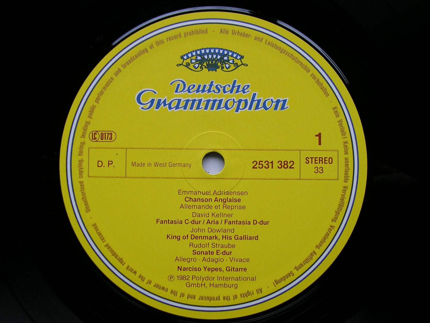 GUITAR MUSIC OF FIVE CENTURIES   NARCISO YEPES   2531 382