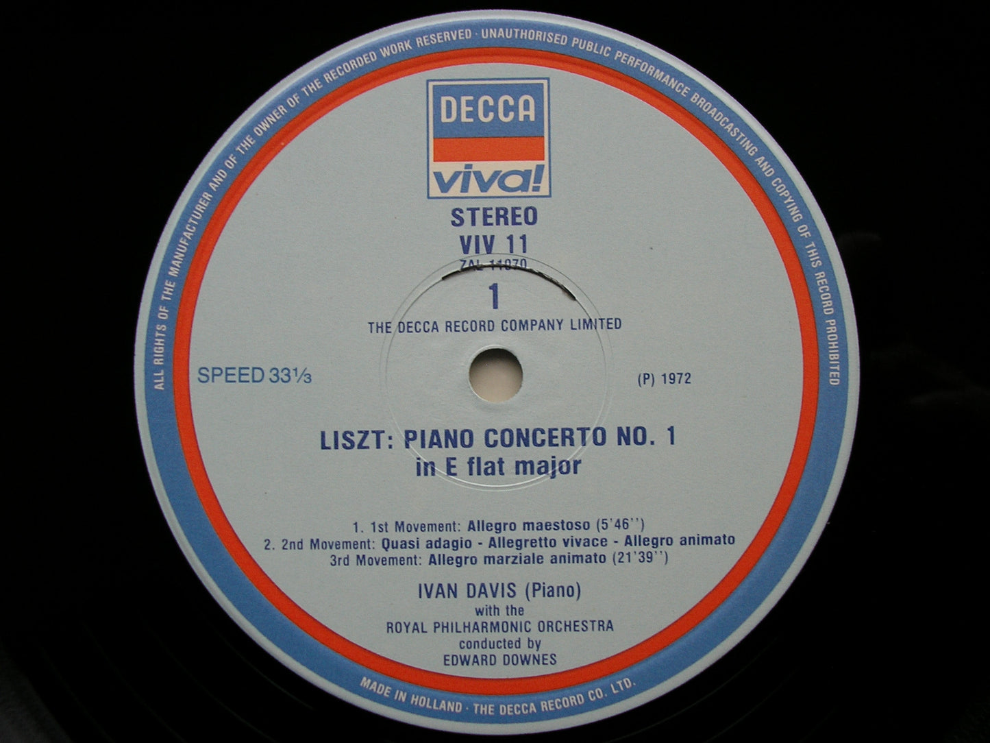 LISZT: PIANO CONCERTOS Nos. 1 & 2   DAVIS / DOWNES / ROYAL PHILHARMONIC   VIV 11