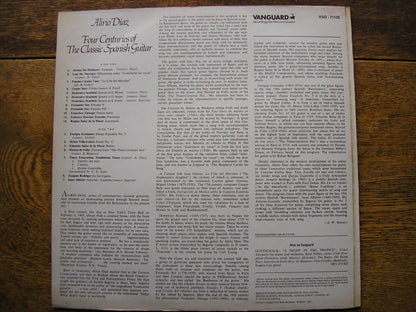 FOUR CENTURIES OF THE CLASSIC SPANISH GUITAR    ALIRIO DIAZ  VSD 71135