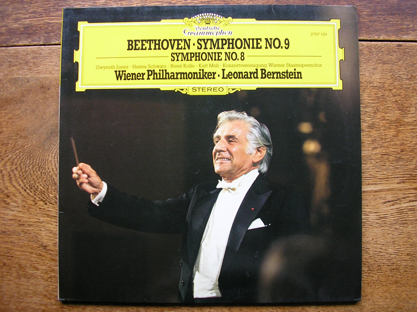 BEETHOVEN: THE NINE SYMPHONIES   BERNSTEIN / VIENNA  PHILHARMONIC  DG 8 LP