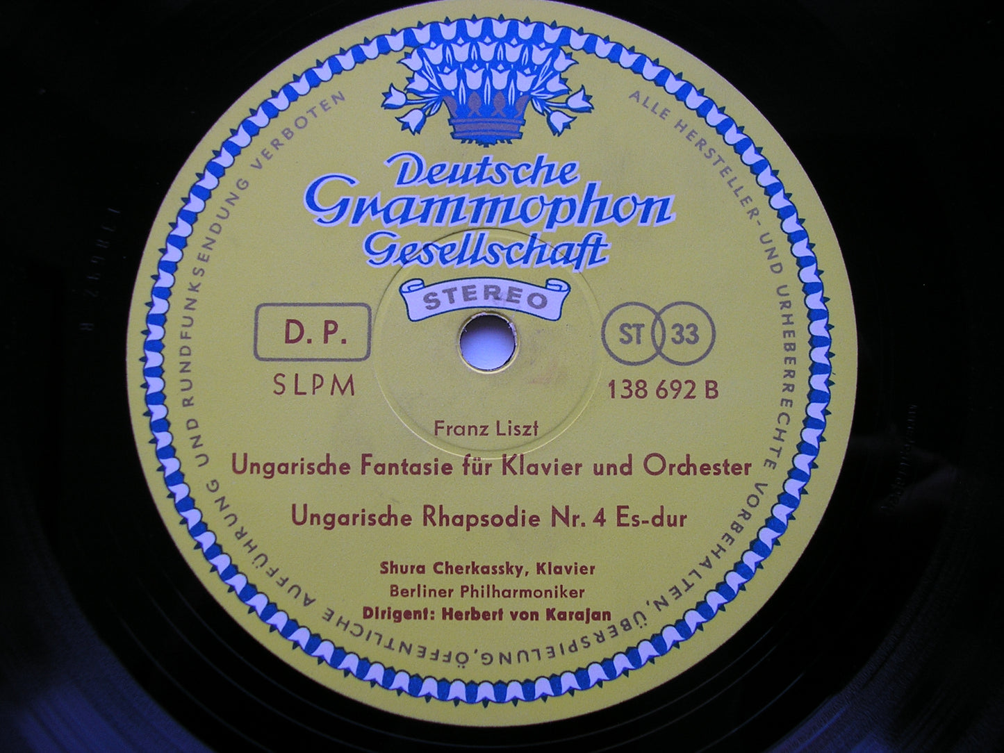 LISZT: MAZEPPA / HUNGARIAN RHAPSODIES Nos. 4 & 5 / HUNGARIAN FANTASIA     CHERKASSKY / BERLIN PHILHARMONIC / KARAJAN     138 692