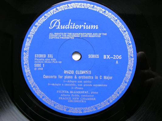 PAISIELLO: PIANO CONCERTO / CLEMENTI: PIANO CONCERTO   BLUMENTAL / PRAGUE CHAMBER ORCHESTRA / ZEDDA    BX 206