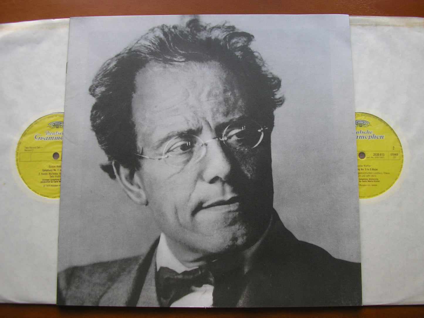 MAHLER: SYMPHONY No. 9      GIULINI / CHICAGO SYMPHONY    2707 097