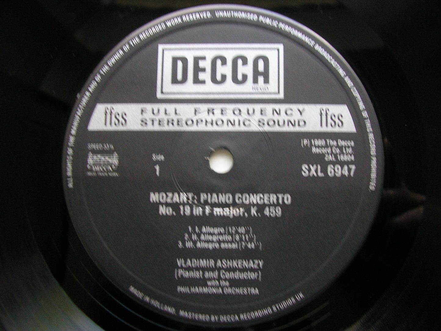 MOZART: THE PIANO CONCERTOS      VLADIMIR ASHKENAZY / PHILHARMONIA   10 LP