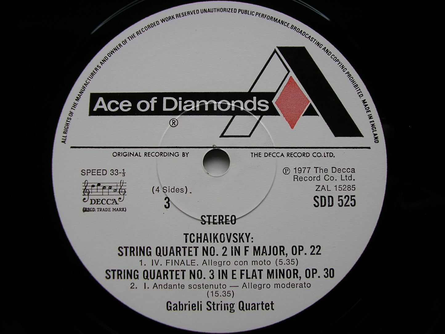 TCHAIKOVSKY: THE THREE STRING QUARTETS     GABRIELI QUARTET     SDD 524 / 5