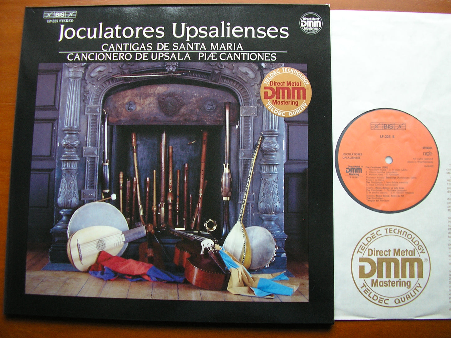 CANTIGAS DE SANTA MARIA     JOCULATORES UPSALIENSES    BIS 225