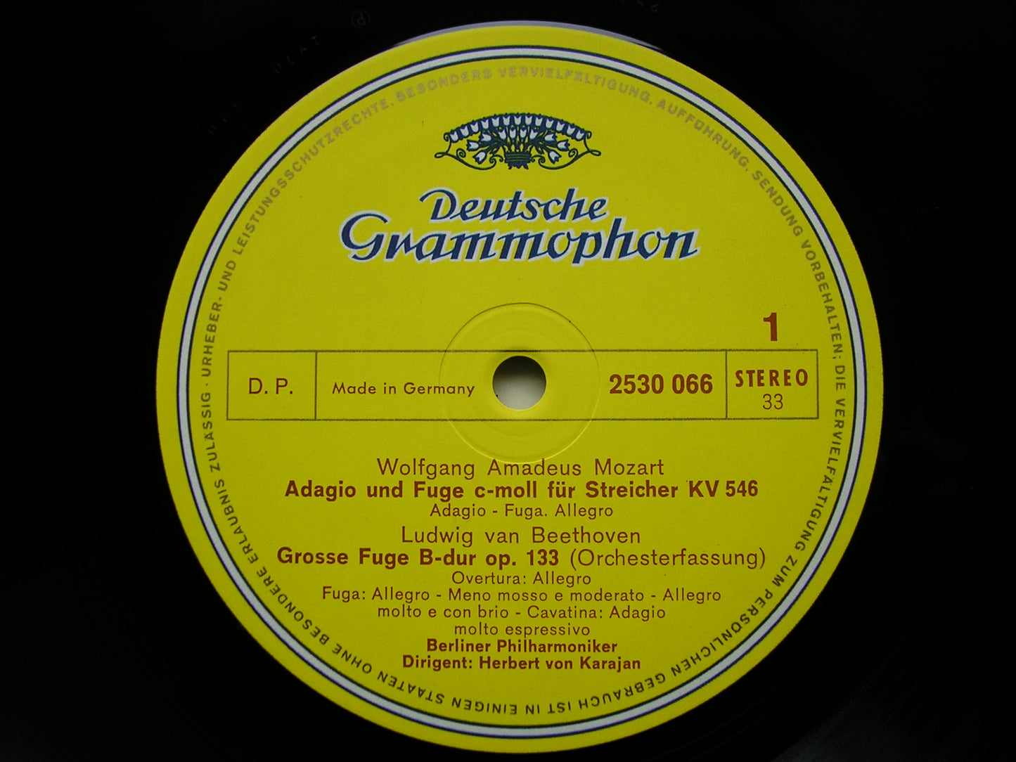 BEETHOVEN: GROSSE FUGUE / STRAUSS: METAMORPHOSEN / MOZART: ADAGIO & FUGUE K546    KARAJAN / BERLIN PHILHARMONIC  2530 066