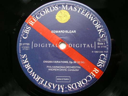 ELGAR: ENIGMA VARIATIONS / POMP & CIRCUMSTANCE MARCHES     DAVIS / PHILHARMONIA    D37755