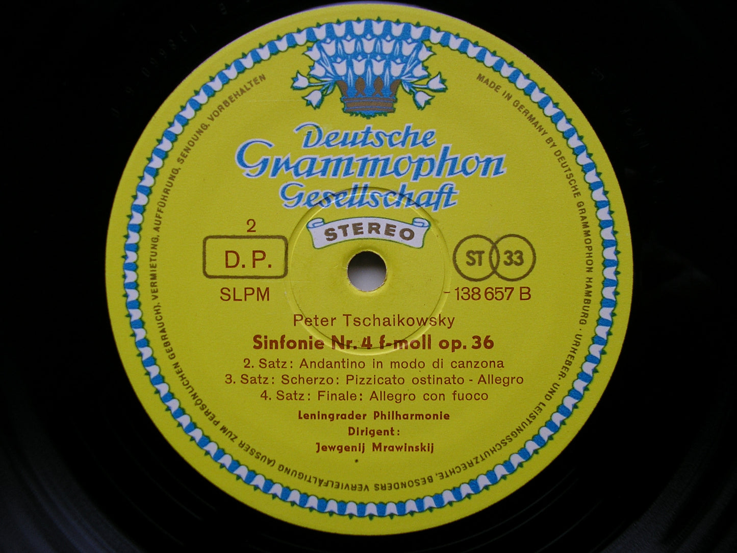 TCHAIKOVSKY: SYMPHONY No. 4  MRAVINSKY / LENINGRAD PHILHARMONIC  138 657