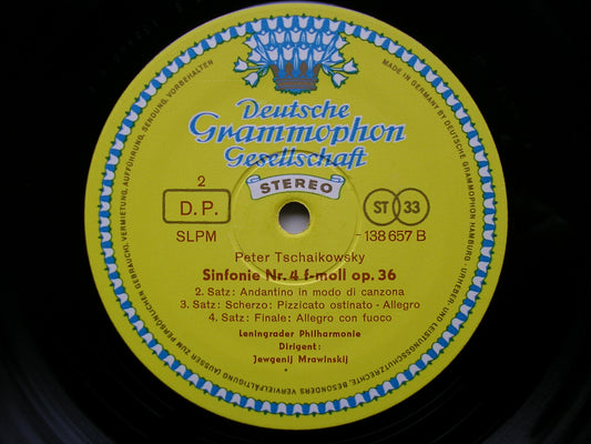 TCHAIKOVSKY: SYMPHONY No. 4  MRAVINSKY / LENINGRAD PHILHARMONIC  138 657