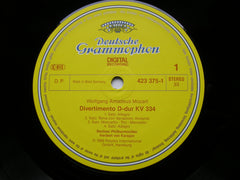 MOZART: SERENATA NOTTURNA / DIVERTIMENTO K 334      KARAJAN / BERLIN PHILHARMONIC    429 375