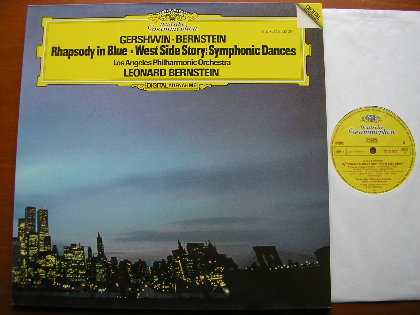 GERSHWIN: RHAPSODY IN BLUE / BERNSTEIN: WEST SIDE STORY- SYMPHONIC DANCES   BERNSTEIN / LOS ANGELES PHILHARMONIC   2532 082