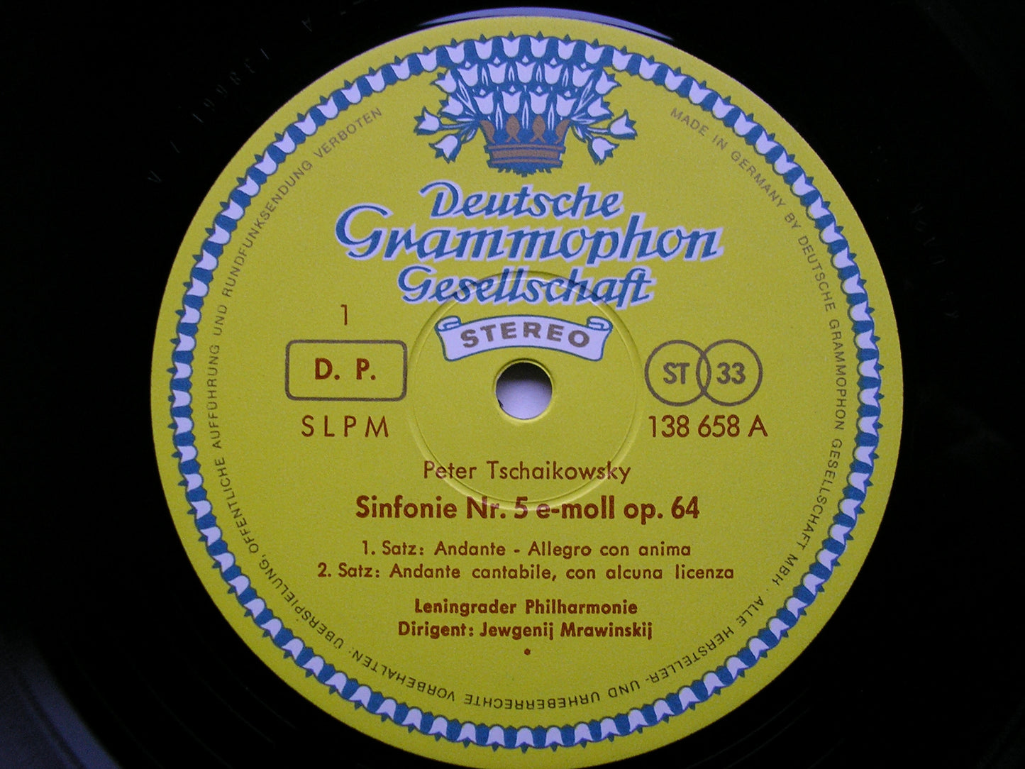 TCHAIKOVSKY: SYMPHONY No. 5   MRAVINSKY / LENINGRAD PHILHARMONIC   138 658