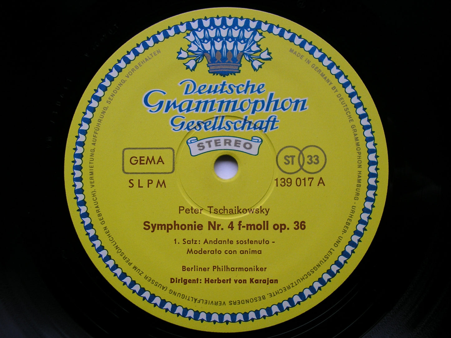 TCHAIKOVSKY: SYMPHONY No. 4   KARAJAN / BERLIN PHILHARMONIC / 139 017