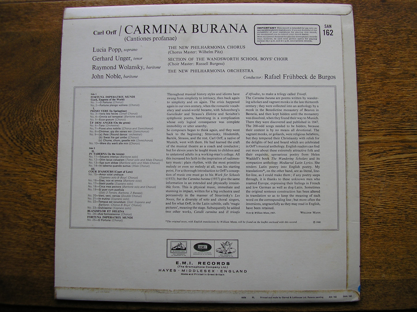 ORFF: CARMINA BURANA  SOLOISTS / NEW PHILHARMONIA / DE BURGOS   SAN 162