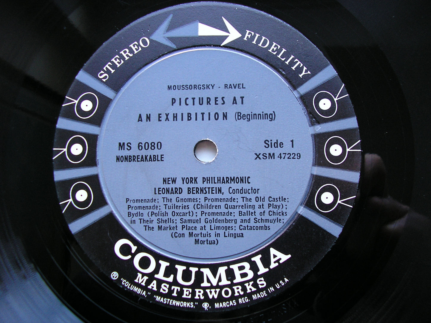 MOUSSORGSKY: PICTURES AT AN EXHIBITION / RIMSKY-KORSAKOV: CAPRICCIO ESPAGNOL  LEONARD BERNSTEIN / NEW YORK PHILHARMONIC    MS 6080