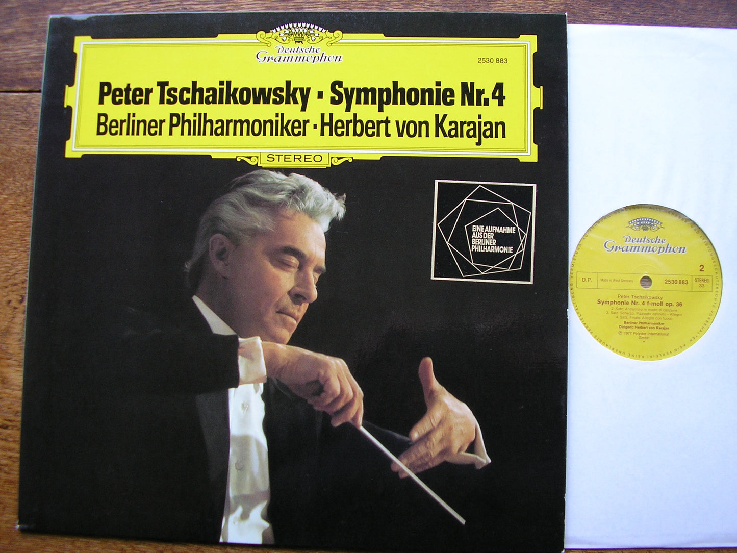 TCHAIKOVSKY: SYMPHONY No. 4  KARAJAN / BERLIN PHILHARMONIC  2530 883