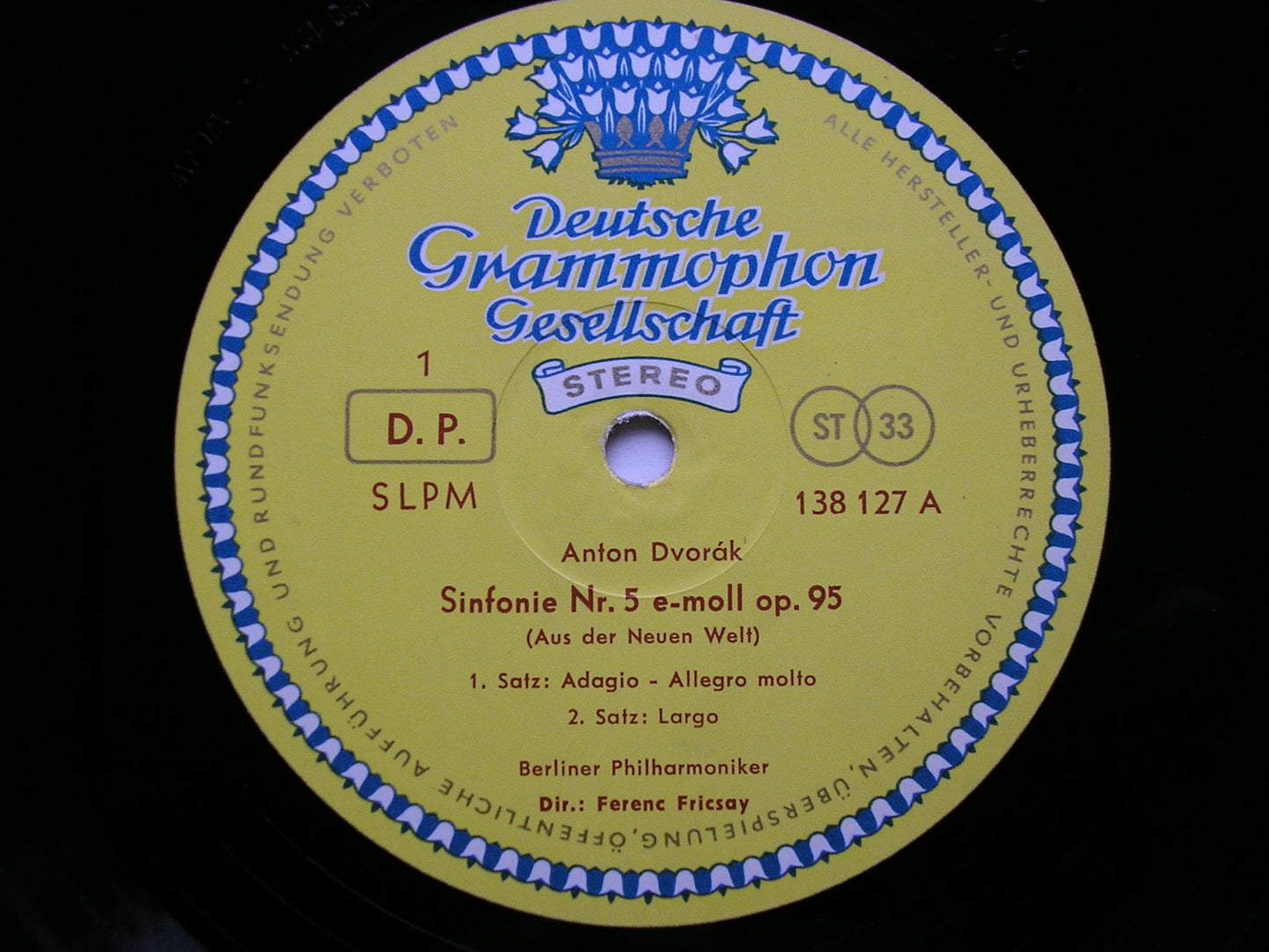 DVORAK: SYMPHONY No. 9 'New World'   FRICSAY / BERLIN PHILHARMONIC  138 127