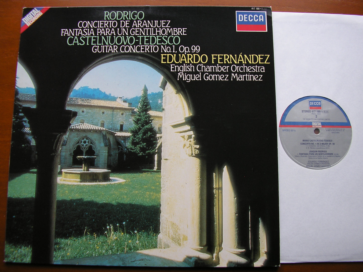 RODRIGO: CONCIERTO DE ARANJUEZ / CASTELNUOVO-TEDESCO: GUITAR CONCERTO   FERNANDEZ / ENGLISH CHAMBER ORCHESTRA / MARTINEZ    417 199