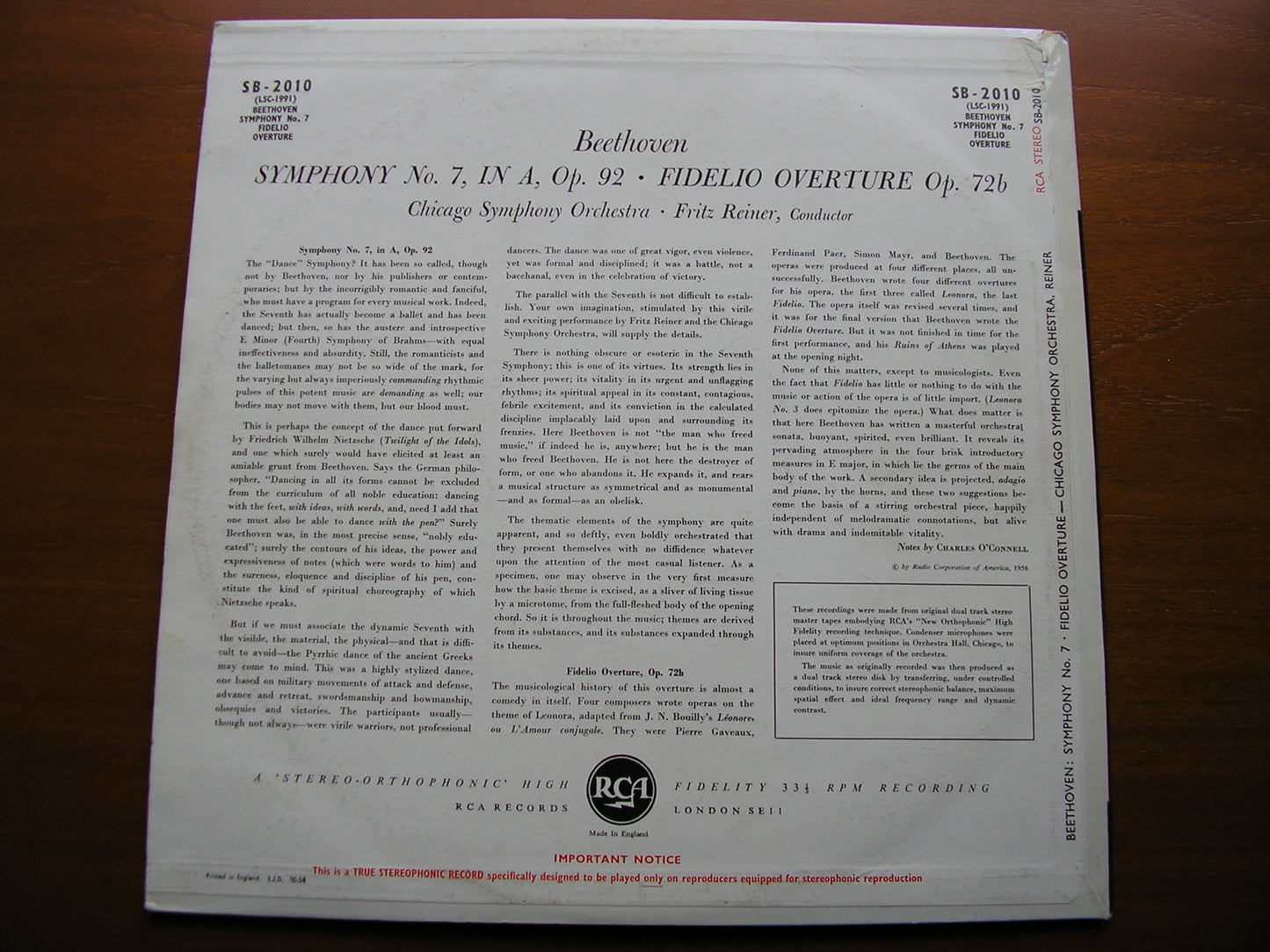 BEETHOVEN: SYMPHONY No. 7 / OVERTURE: Fidelio    REINER / CHICAGO SYMPHONY    SB 2010