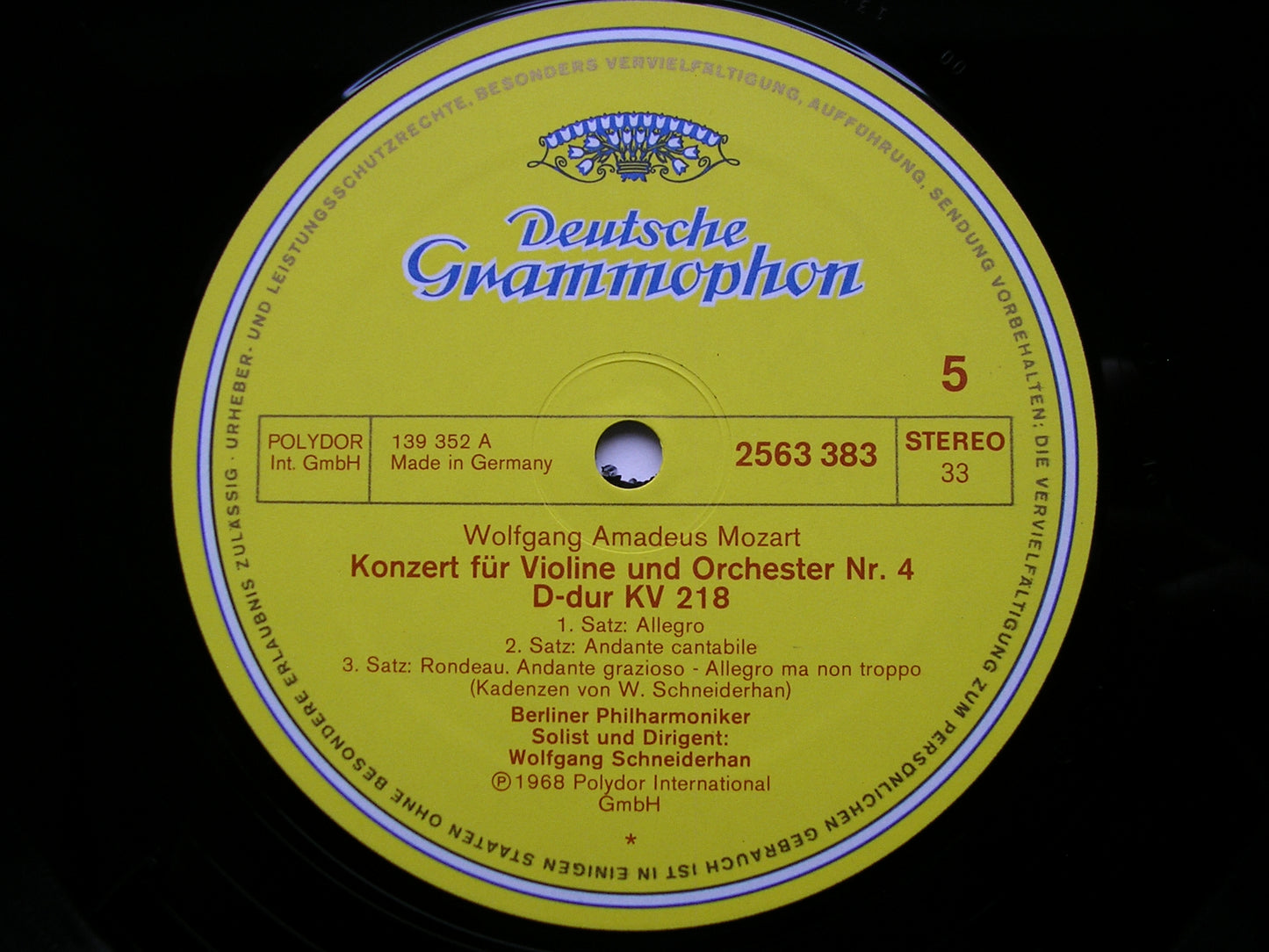 MOZART: THE VIOLIN CONCERTOS   SCHNEIDERHAN / BERLIN PHILHARMONIC   3 LP    2740 116
