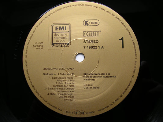 BEETHOVEN: SYMPHONIES Nos. 1 & 7   WAND / HAMBURG RADIO ORCHESTRA   749622